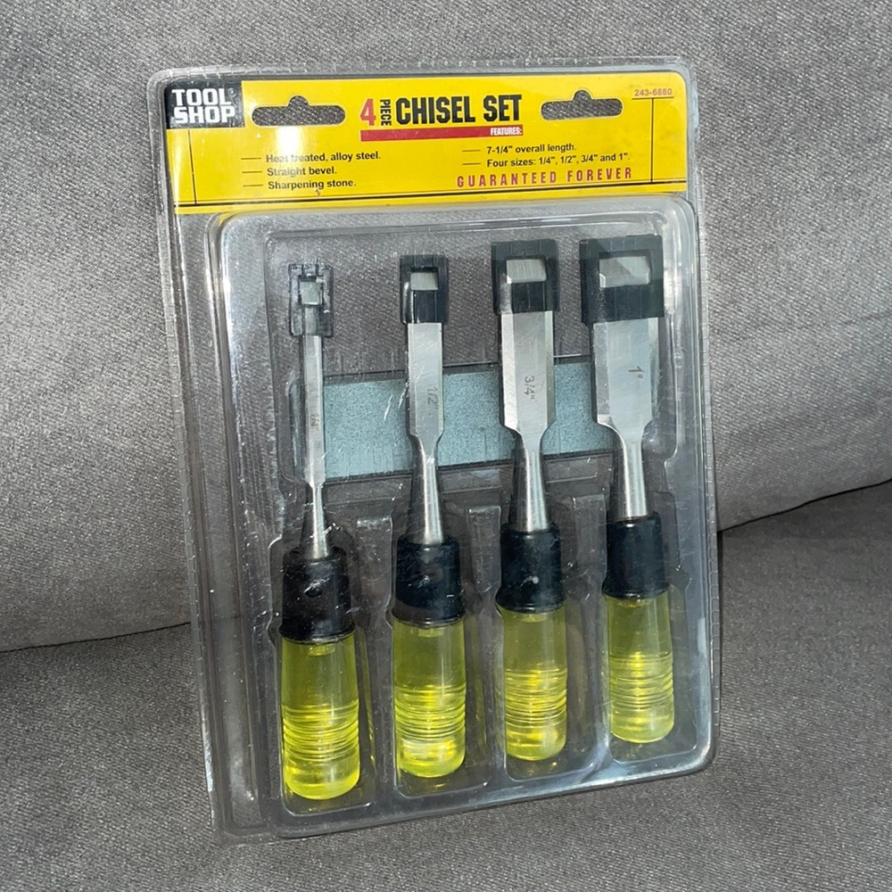NWT.  4 Piece Chisel Set.